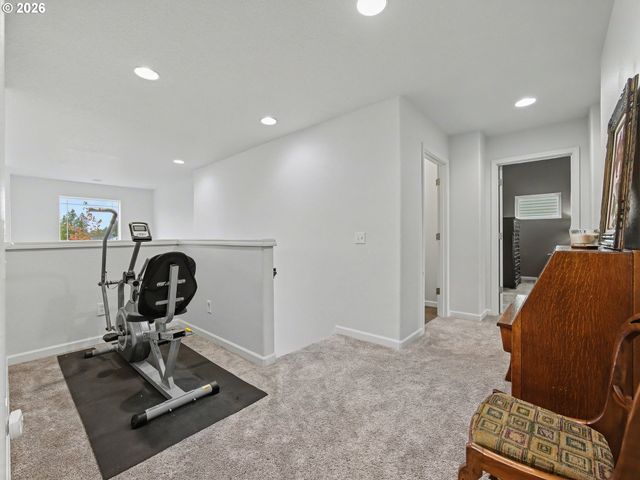 13191 WICKIUP Dr, Oregon City, OR 97045