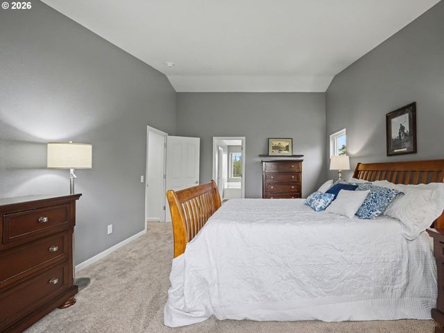 13191 WICKIUP Dr, Oregon City, OR 97045