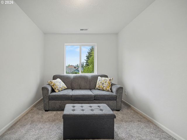 13191 WICKIUP Dr, Oregon City, OR 97045