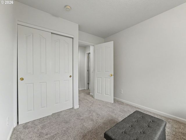 13191 WICKIUP Dr, Oregon City, OR 97045