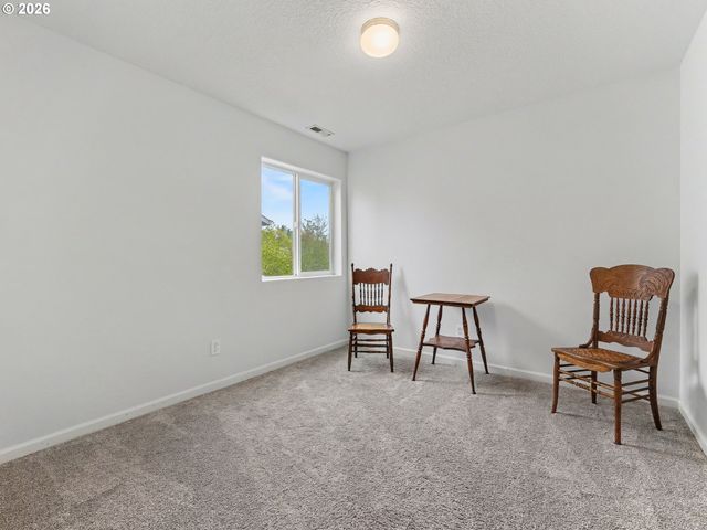 13191 WICKIUP Dr, Oregon City, OR 97045