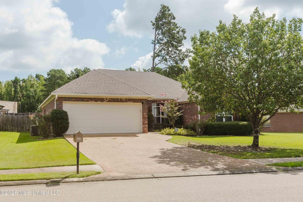 120 Susan Lane, Brandon, MS 39042