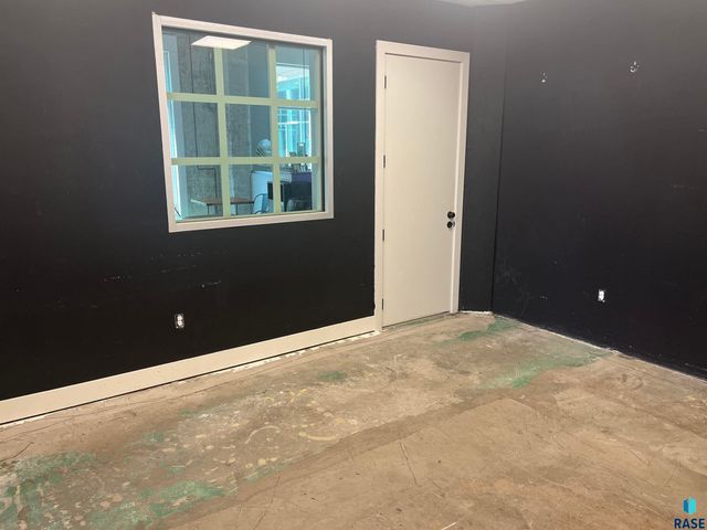 421 N Phillips Ave Avenue 123, Sioux Falls, SD 57104