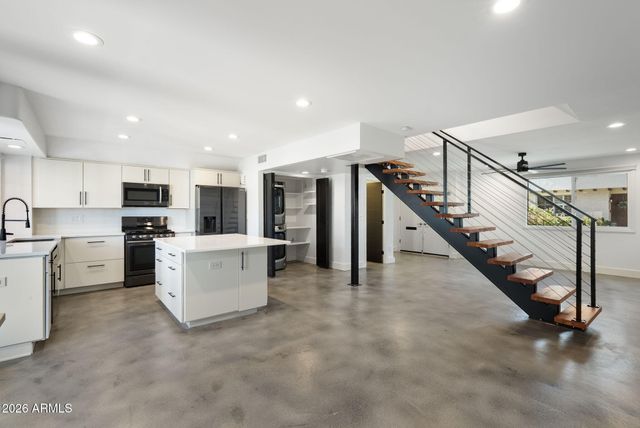 4208 N PARKWAY Avenue, Scottsdale, AZ 85251