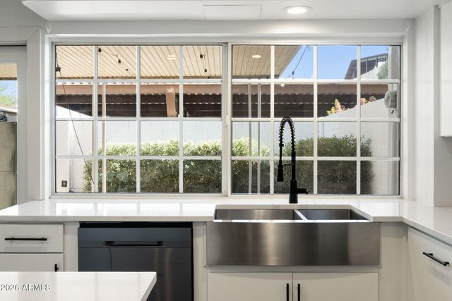 4208 N PARKWAY Avenue, Scottsdale, AZ 85251