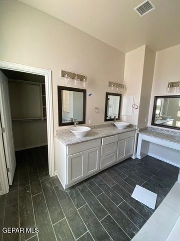 7434 SIDEWINDER BEND Drive, El Paso, TX 79911