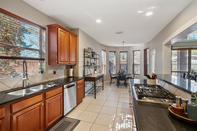 15911 Hermitage Oaks Drive, Tomball, TX 77377