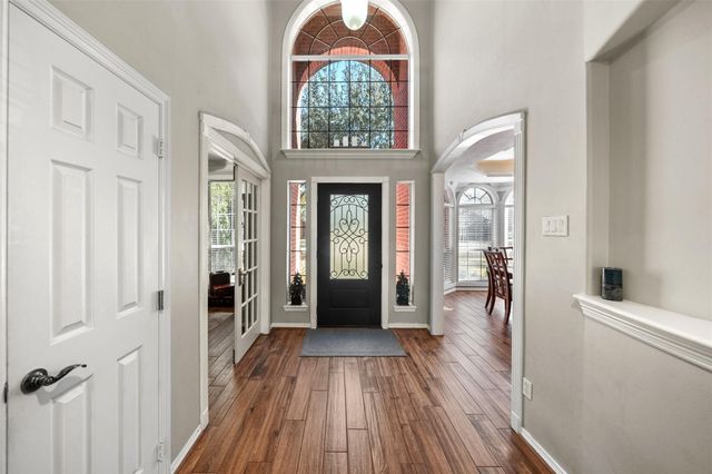 15911 Hermitage Oaks Drive, Tomball, TX 77377