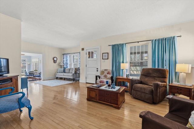 5 RIVERSIDE DR, Boonville, MO 65233