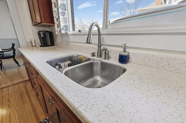 5 RIVERSIDE DR, Boonville, MO 65233