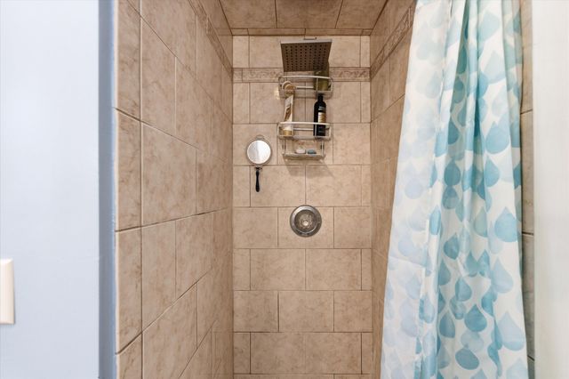 5 RIVERSIDE DR, Boonville, MO 65233