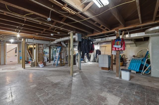 5 RIVERSIDE DR, Boonville, MO 65233