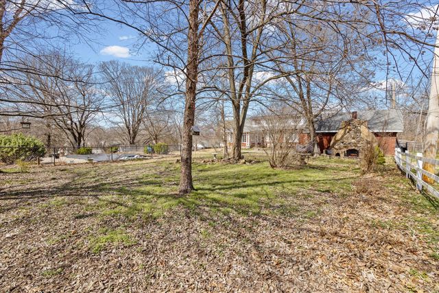 5 RIVERSIDE DR, Boonville, MO 65233