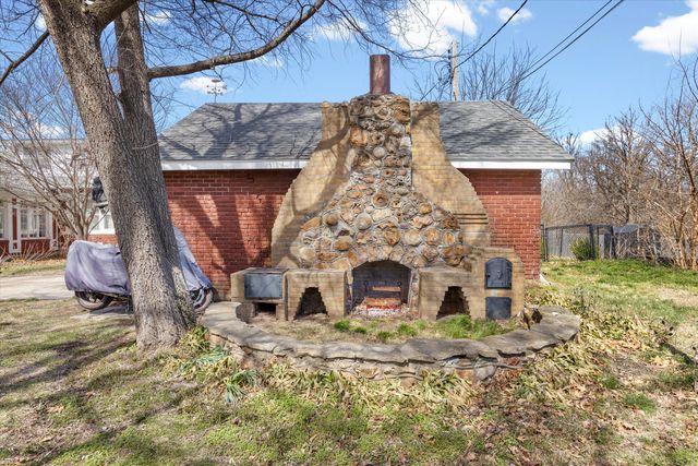 5 RIVERSIDE DR, Boonville, MO 65233