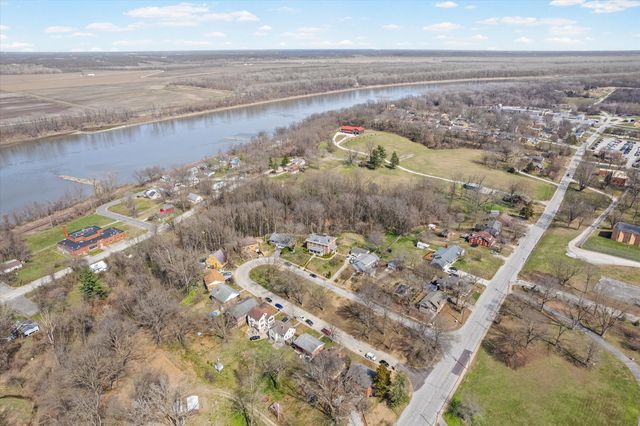 5 RIVERSIDE DR, Boonville, MO 65233