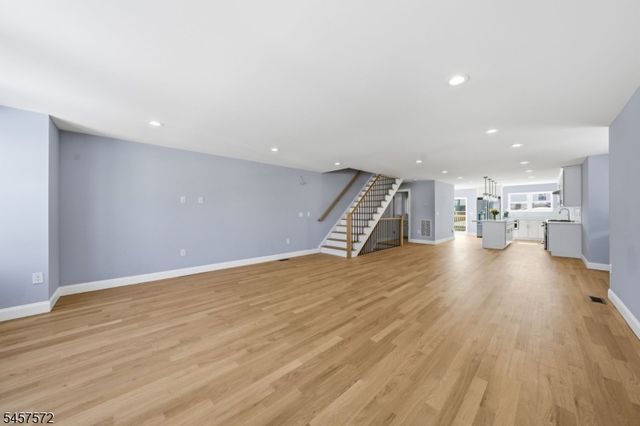 60 Dewitt street b, Garfield City, NJ 07026