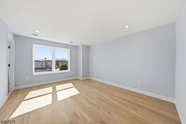 60 Dewitt street b, Garfield City, NJ 07026