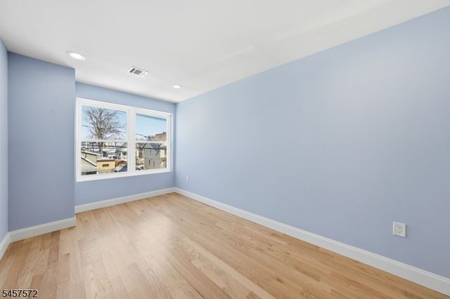 60 Dewitt street b, Garfield City, NJ 07026