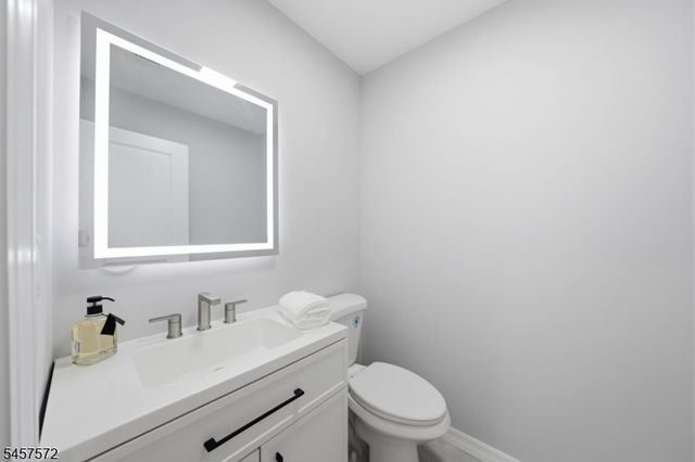 60 Dewitt street b, Garfield City, NJ 07026