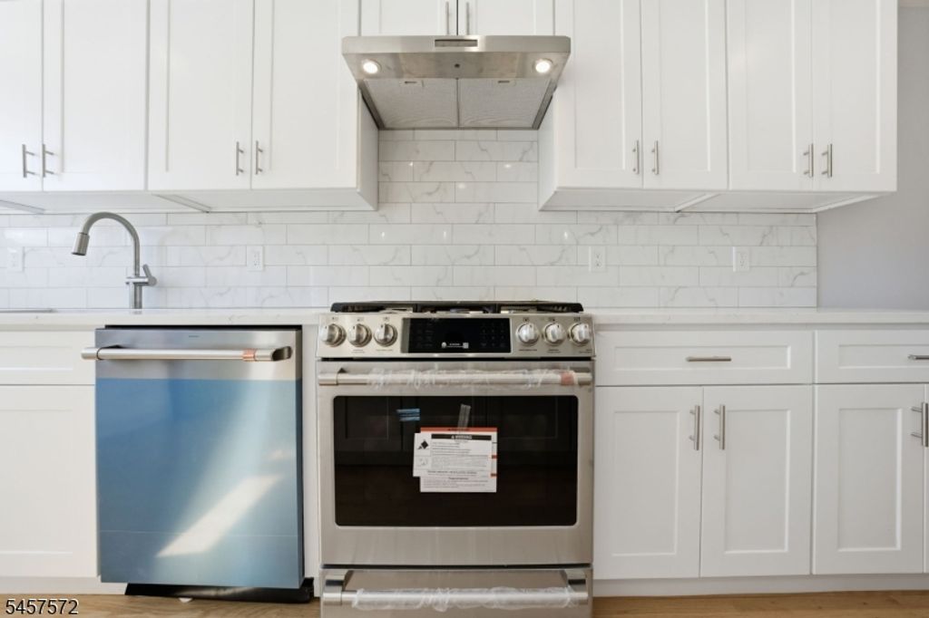 60 Dewitt street b, Garfield City, NJ 07026 — photo 4