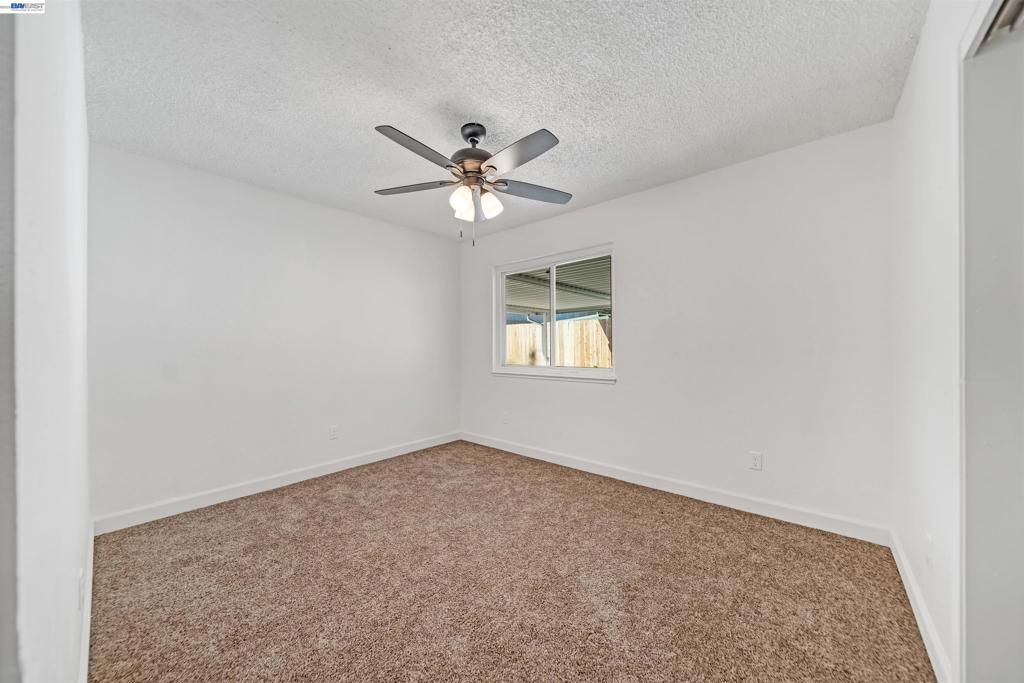 Image 10 of property listing at 913 Inez Dr, Modesto, CA 95351