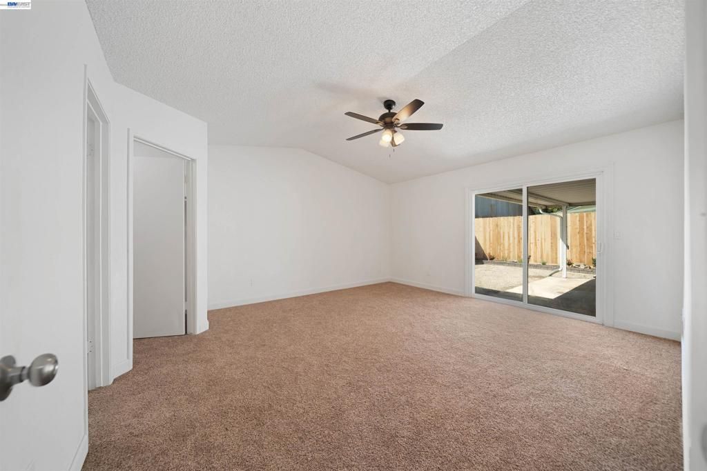Image 9 of property listing at 913 Inez Dr, Modesto, CA 95351