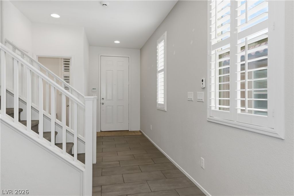 10639 Whiting Avenue, Las Vegas, NV 89166 — photo 4