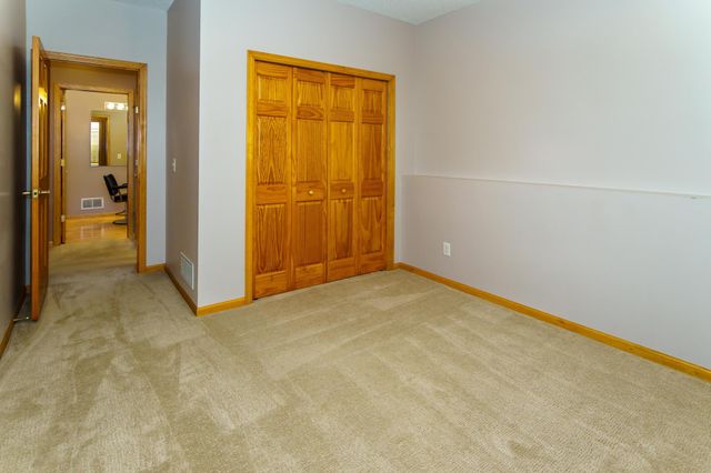 8551 Summit Oaks Bay, Savage, MN 55378