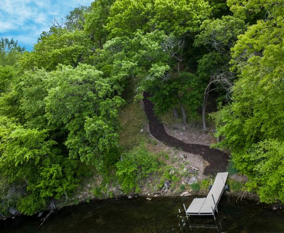 8551 Summit Oaks Bay, Savage, MN 55378