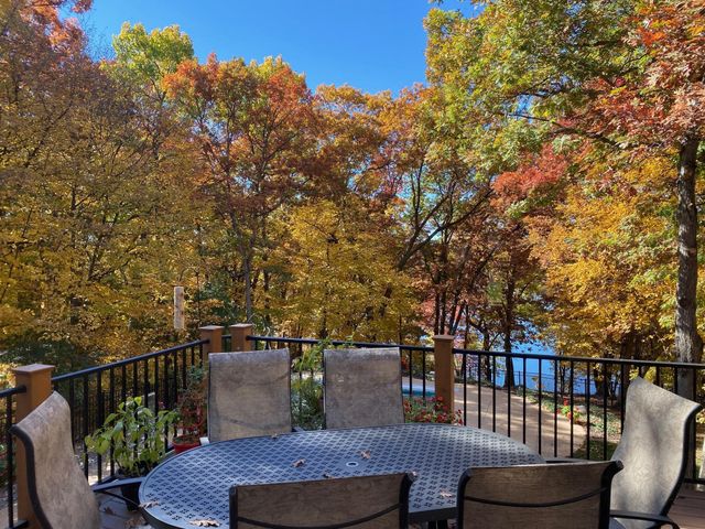 8551 Summit Oaks Bay, Savage, MN 55378