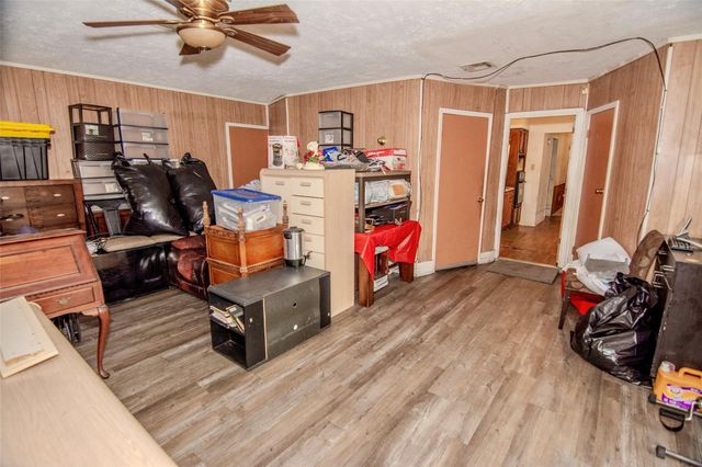 7215 Valmont Drive, Houston, TX 77016