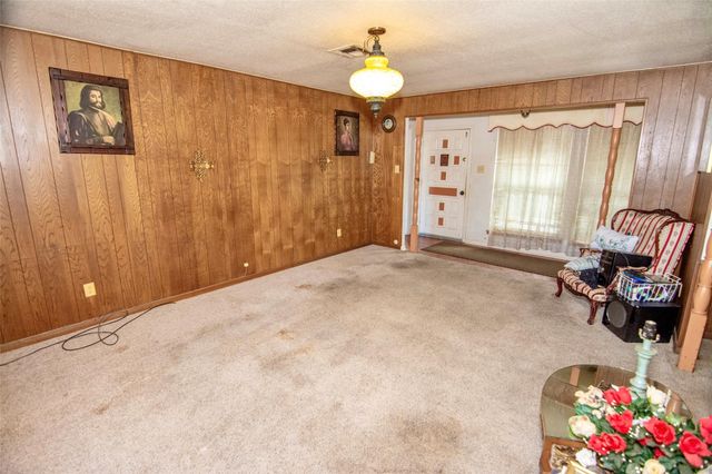 7215 Valmont Drive, Houston, TX 77016