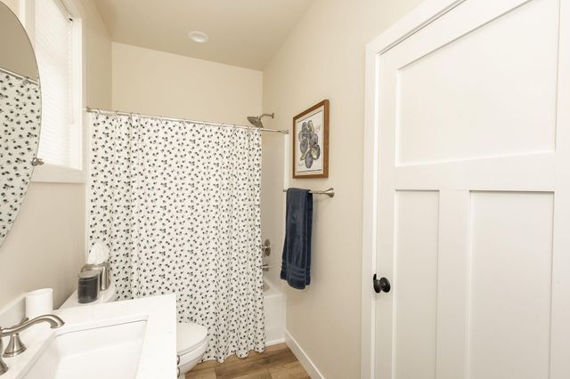 5179 Mira Way W, West Fargo, ND 58078