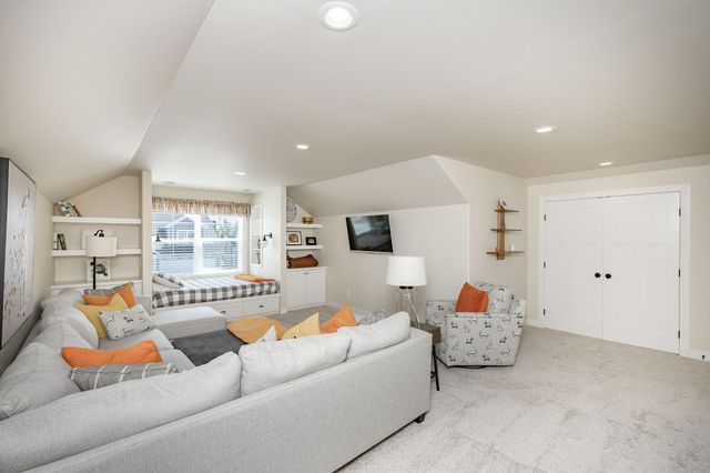 5179 Mira Way W, West Fargo, ND 58078
