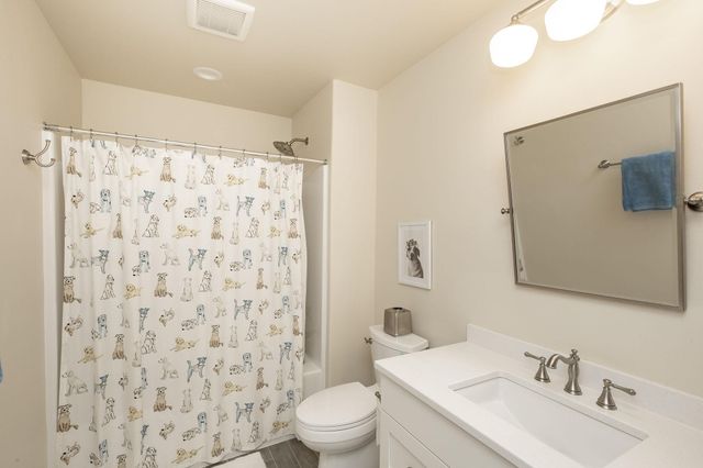 5179 Mira Way W, West Fargo, ND 58078
