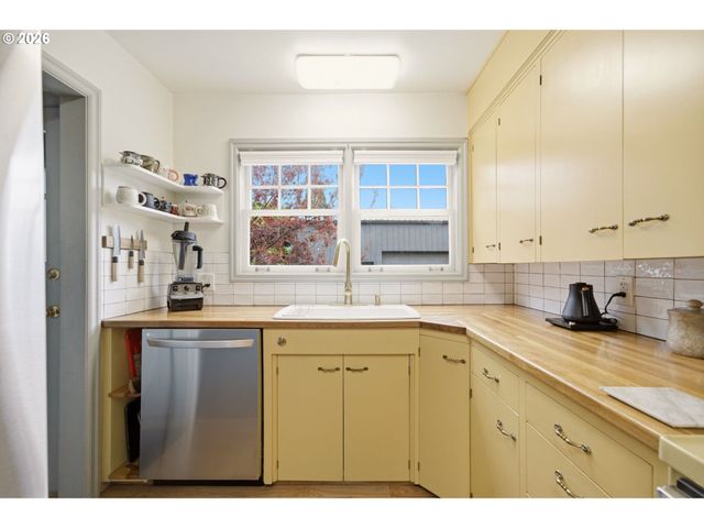 9310 N WALL Ave, Portland, OR 97203