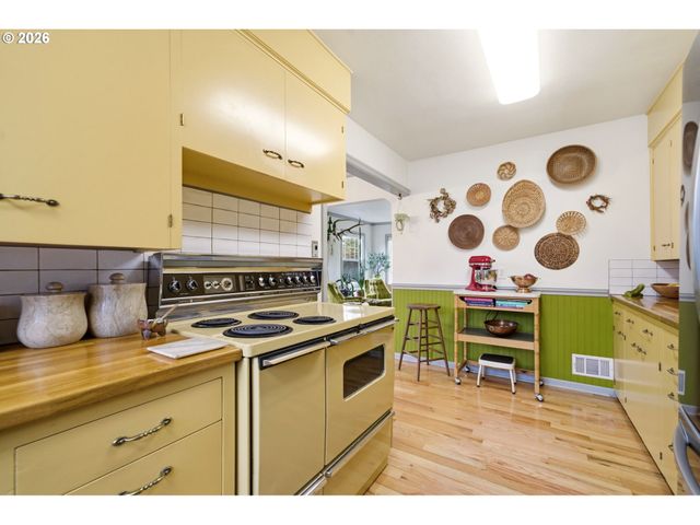 9310 N WALL Ave, Portland, OR 97203