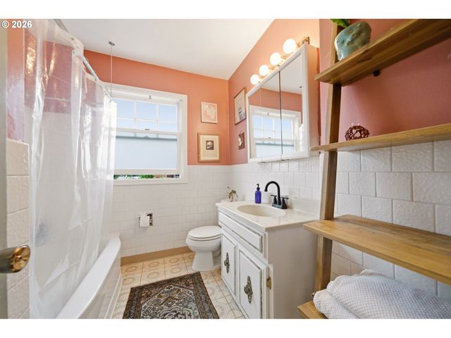 9310 N WALL Ave, Portland, OR 97203