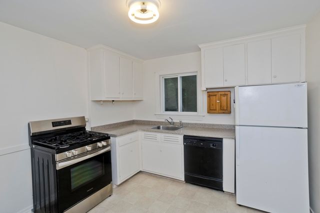 55 Arden St, Springfield, MA 01118