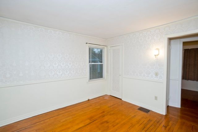 55 Arden St, Springfield, MA 01118