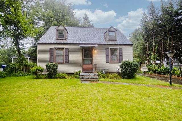 55 Arden St, Springfield, MA 01118