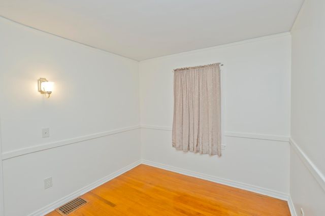 55 Arden St, Springfield, MA 01118