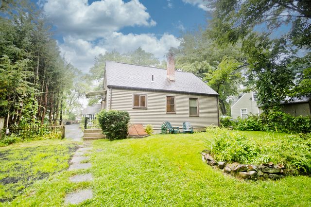 55 Arden St, Springfield, MA 01118