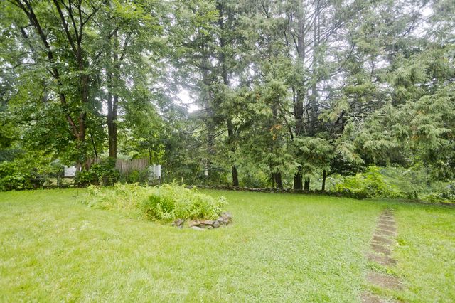 55 Arden St, Springfield, MA 01118