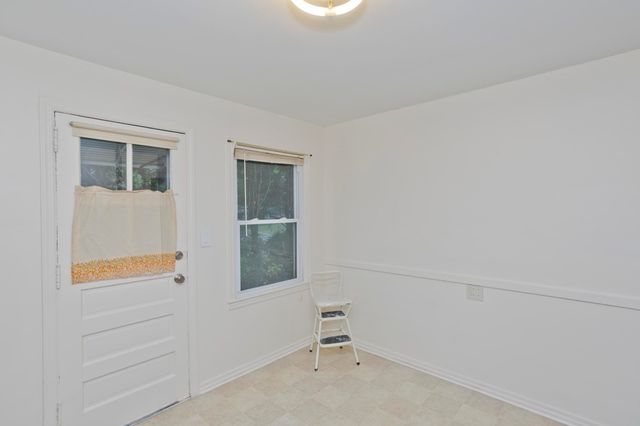 55 Arden St, Springfield, MA 01118