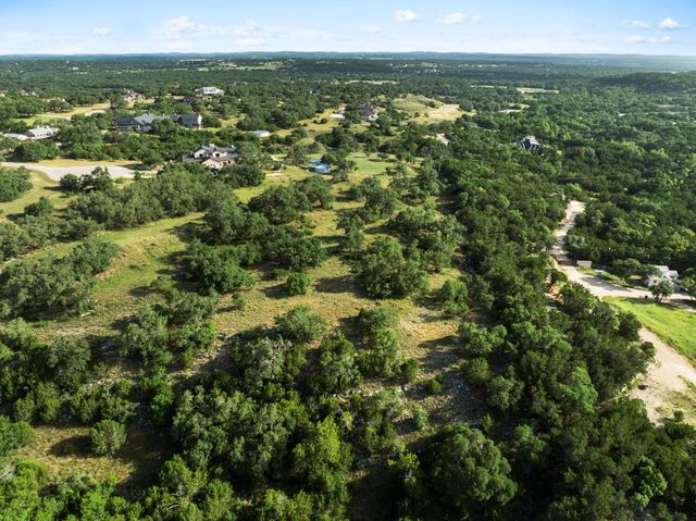 202 Saint Helena CT, Driftwood, TX 78619