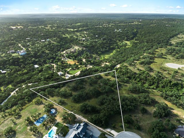 202 Saint Helena CT, Driftwood, TX 78619