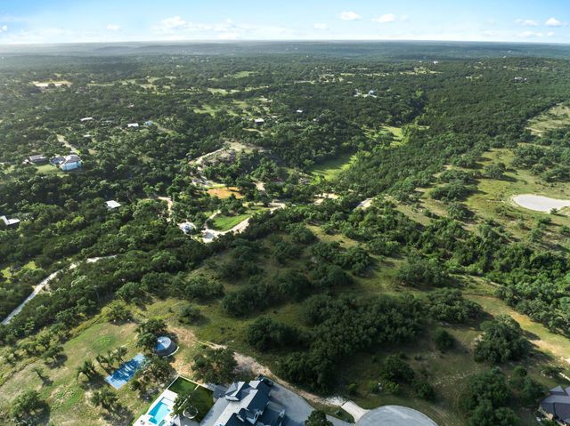 202 Saint Helena CT, Driftwood, TX 78619