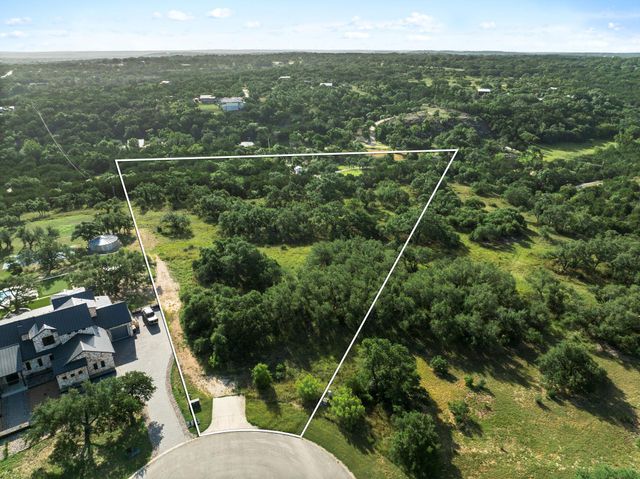 202 Saint Helena CT, Driftwood, TX 78619