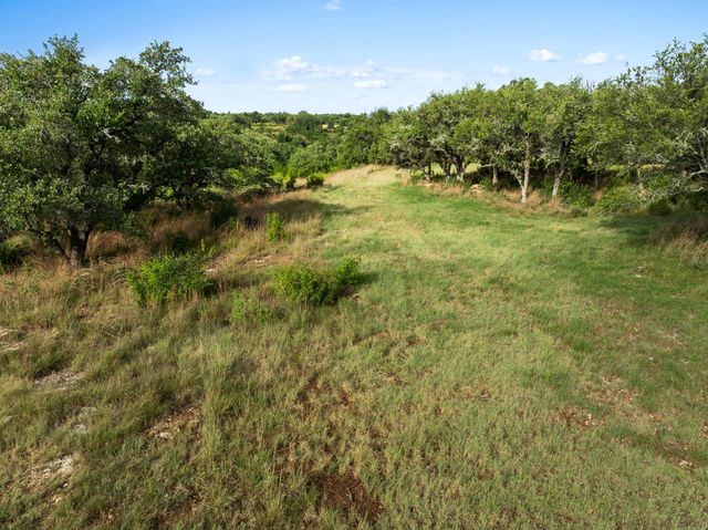 202 Saint Helena CT, Driftwood, TX 78619